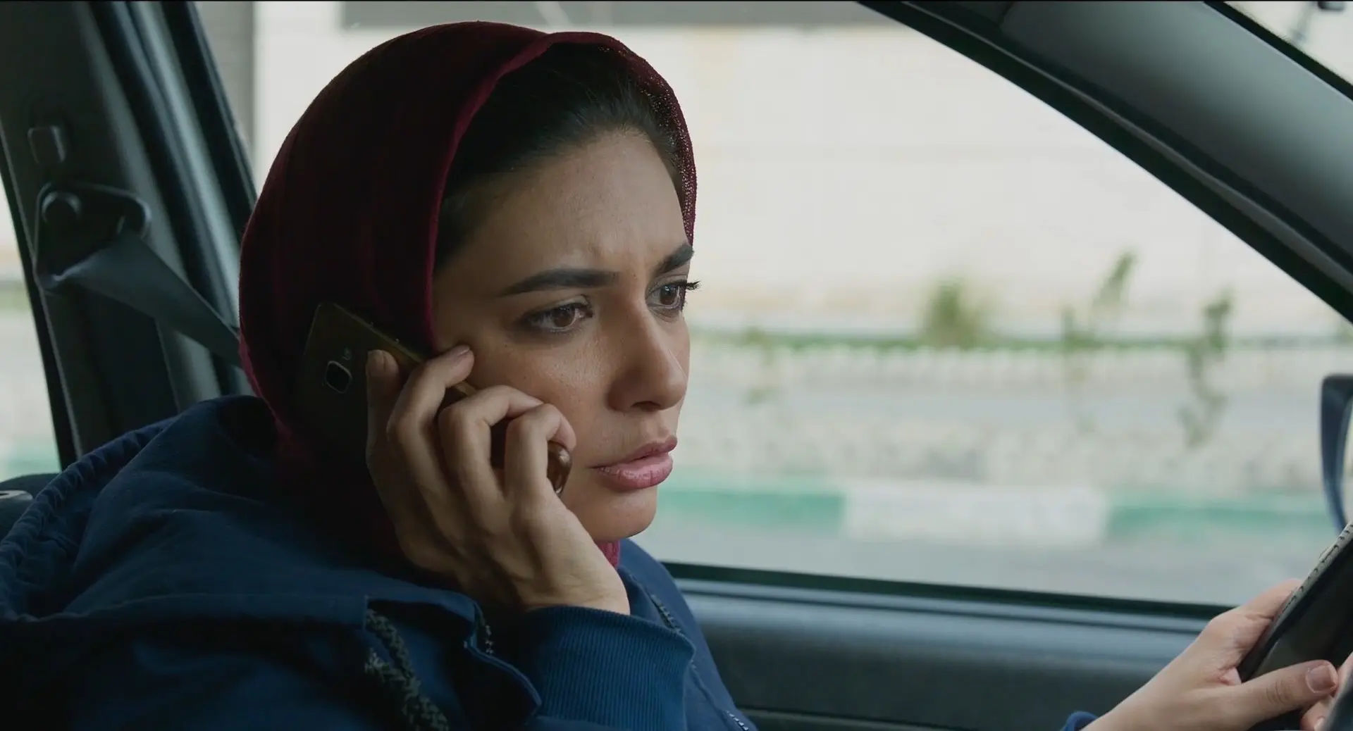 لیندا کیانی-چشم و گوش بسته